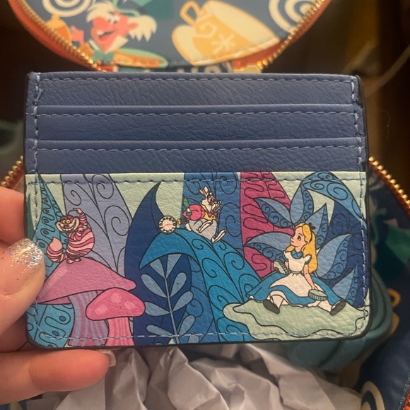 Disney parks Loungefly Alice in wonderland tea cups crossbody and cardholder - Picture 6 of 9